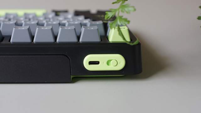 V700 DIY-98键盘不后悔澳门新葡京这么劲、那么美选雷柏(图2)