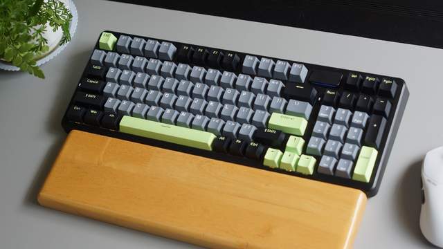 V700 DIY-98键盘不后悔澳门新葡京这么劲、那么美选雷柏(图3)